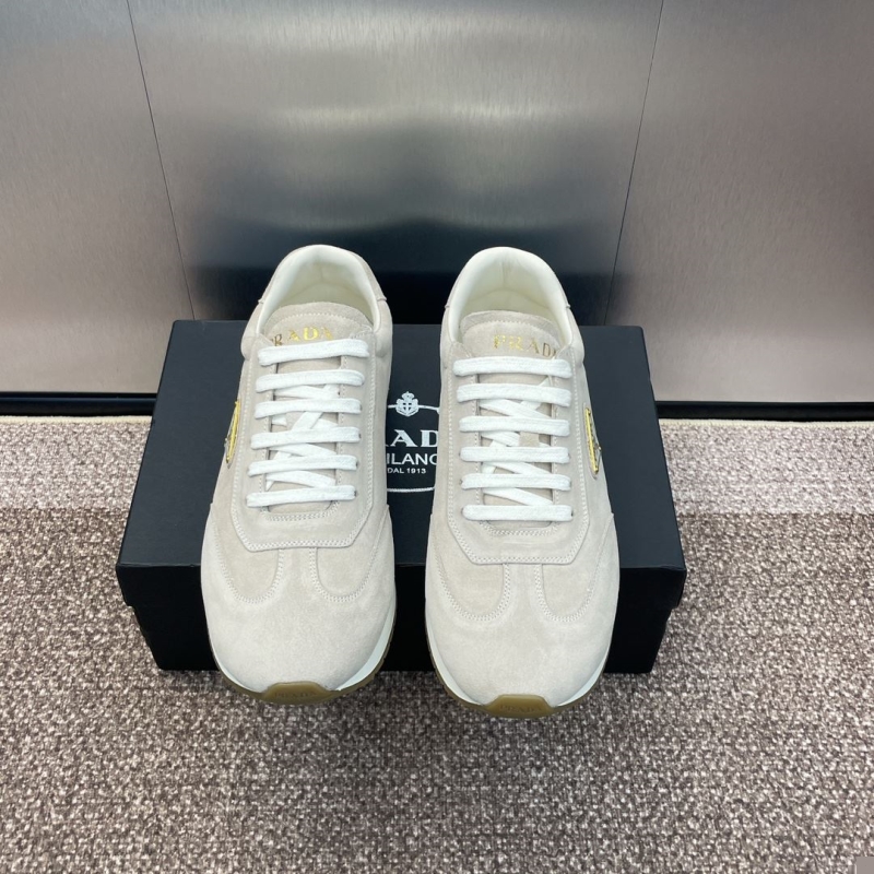 Pra*a casual shoes